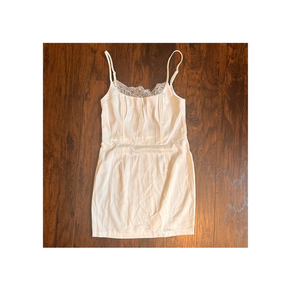 BooHoo Corset White Dress with Lace Detail - Picture 2 of 5